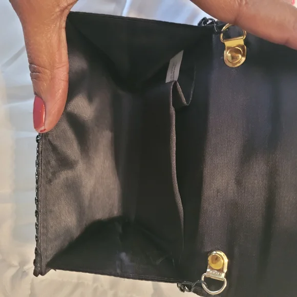 Little black sequined purse. Used once for a wedding. Measurements attac… - Picture 4 of 10